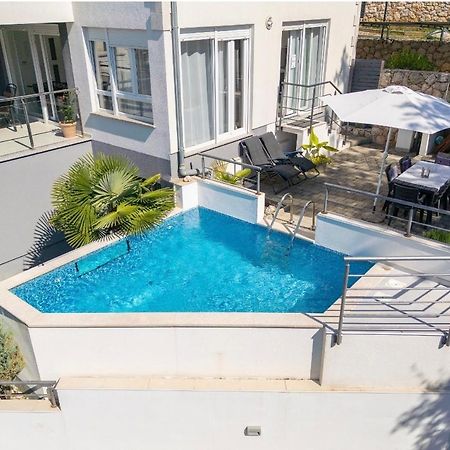 Apartment Sasso Bianco With The Private Pool Njivice Exterior foto