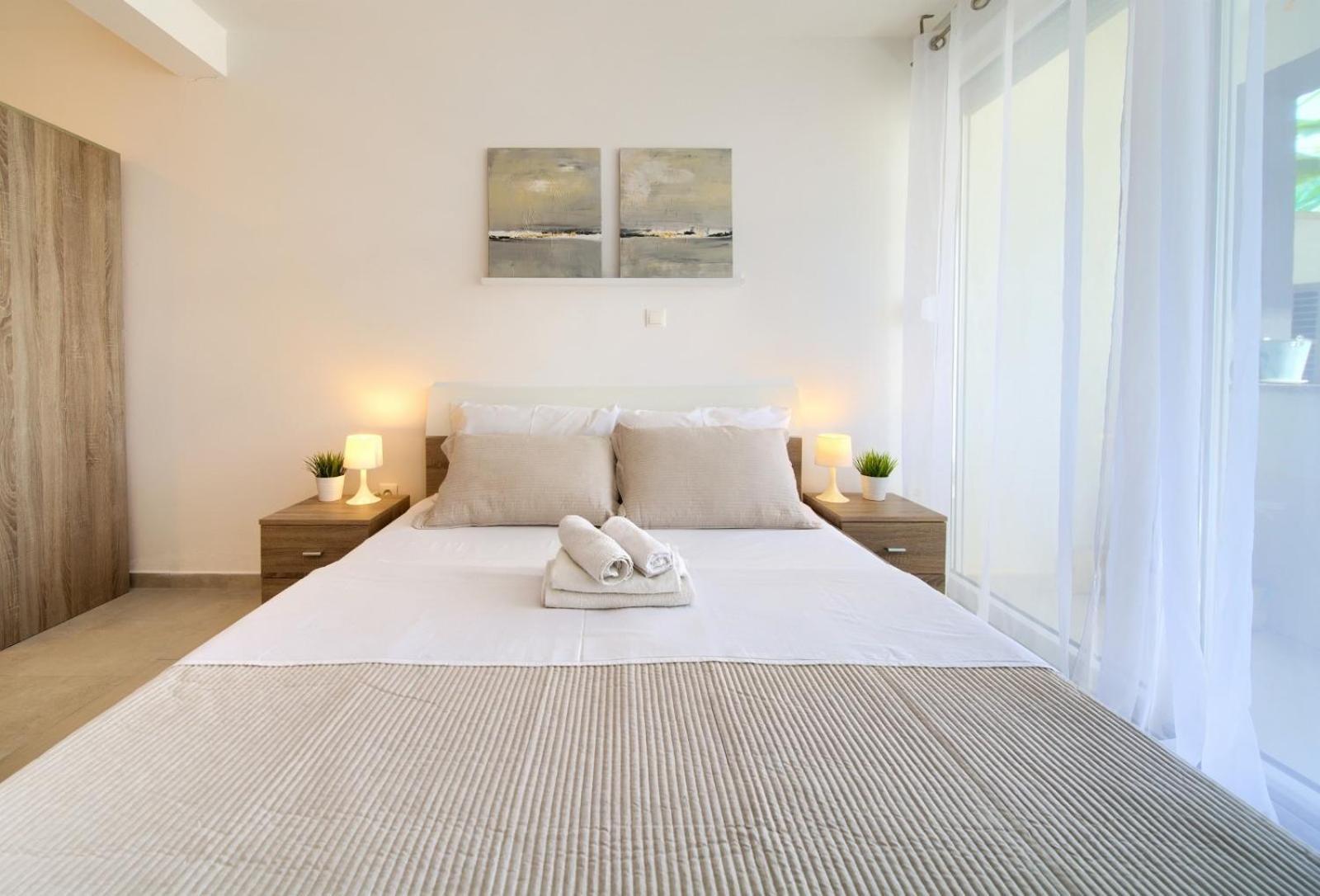 Apartment Sasso Bianco With The Private Pool Njivice Exterior foto
